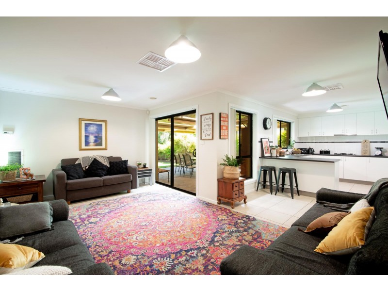 19 Henry Sutton Circuit, Dunlop ACT 2615