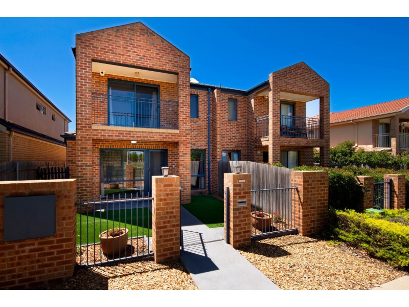 14 Glow Worm Grove, Harrison ACT 2914