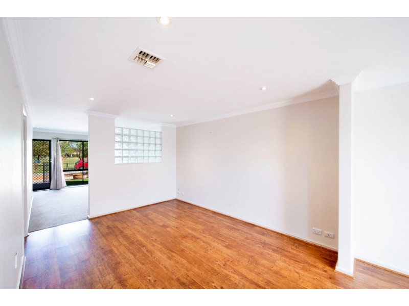 14 Glow Worm Grove, Harrison ACT 2914