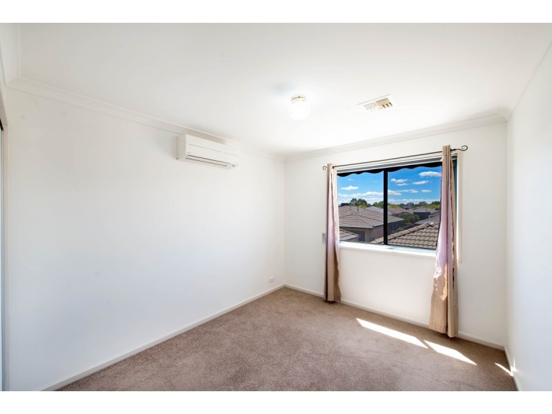 14 Glow Worm Grove, Harrison ACT 2914