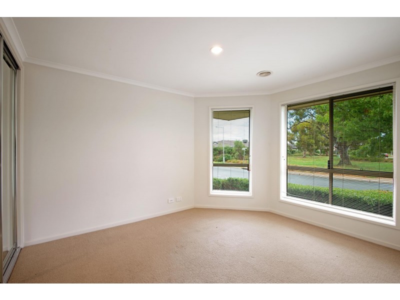 26 Marie Pitt Street, Franklin ACT 2913