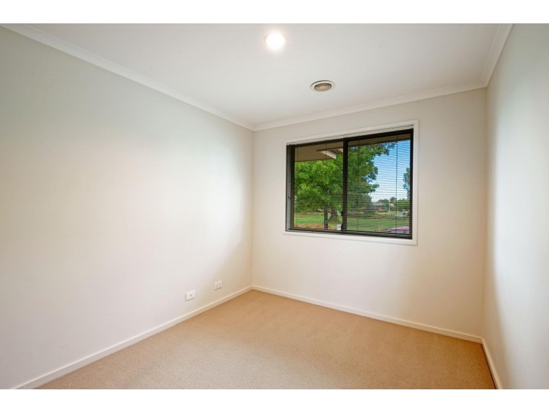 26 Marie Pitt Street, Franklin ACT 2913