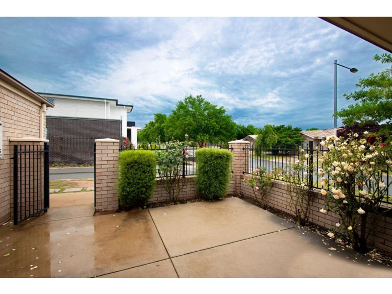 26 Marie Pitt Street, Franklin ACT 2913