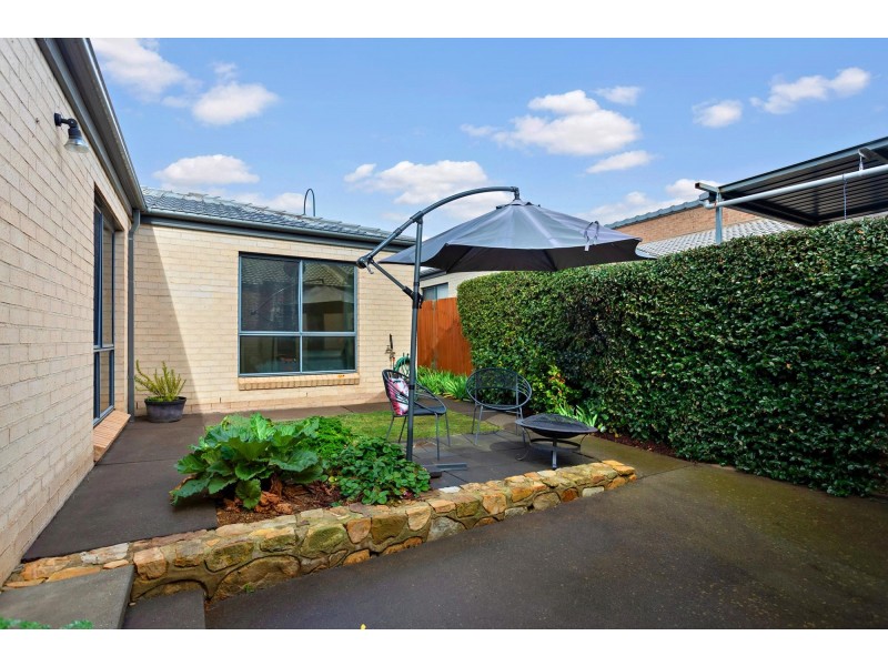 52 Ayrton Street, Gungahlin ACT 2912