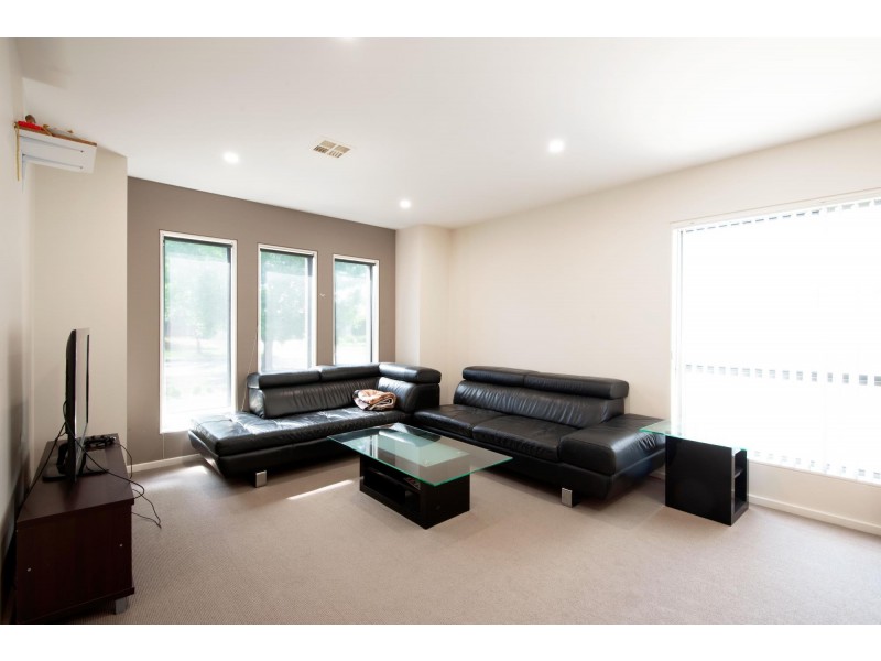 9 Phantom Street, Harrison ACT 2914