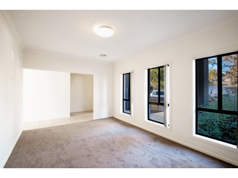 4 Eckley Street, Gungahlin ACT 2912