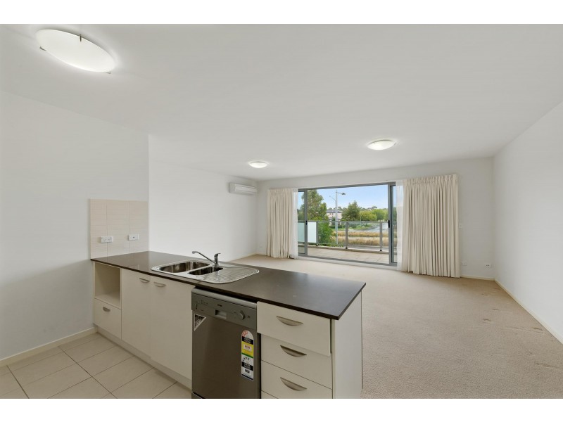 57/329 Flemington Road, Franklin ACT 2913