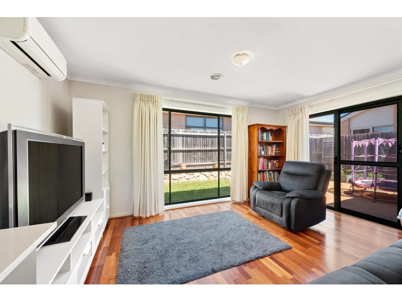 4 Loveday Crescent, Casey ACT 2913
