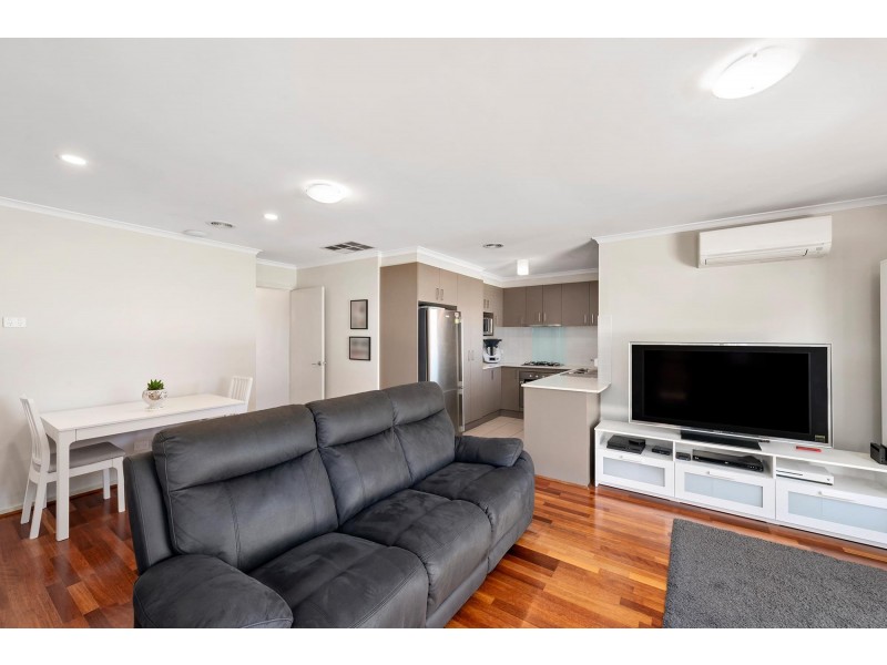 4 Loveday Crescent, Casey ACT 2913