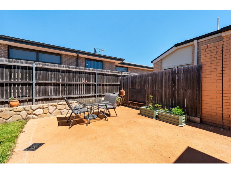 4 Loveday Crescent, Casey ACT 2913