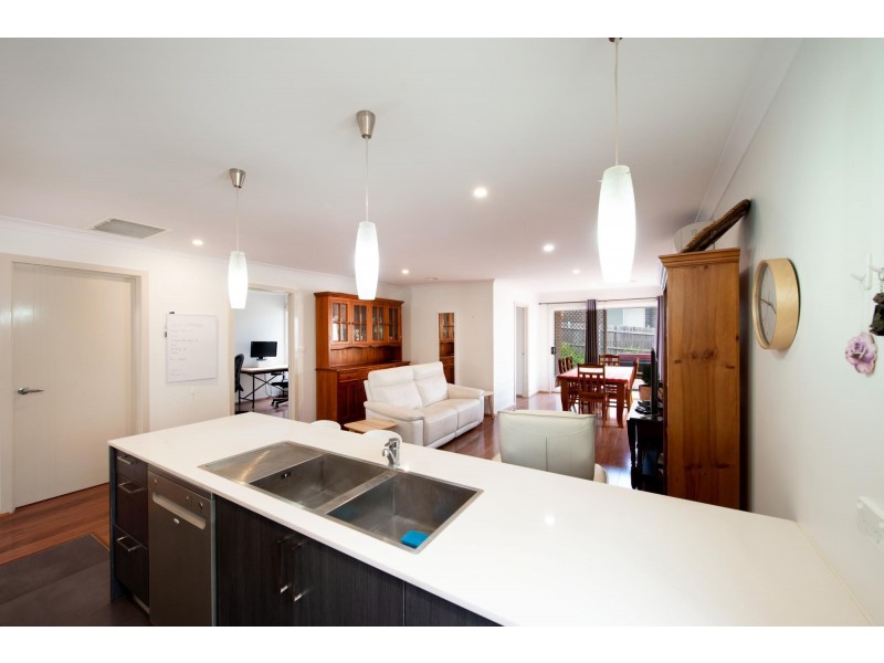 11 Trephina Street, Harrison ACT 2914