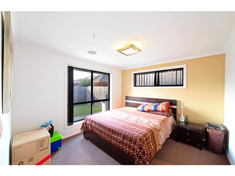 5 Bruce Dittmar Street, Forde ACT 2914