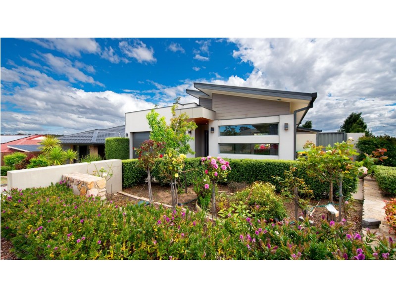 5 Essie Coffey Street, Bonner ACT 2914