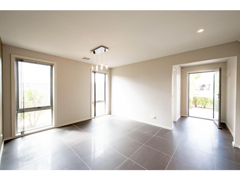 5 Essie Coffey Street, Bonner ACT 2914