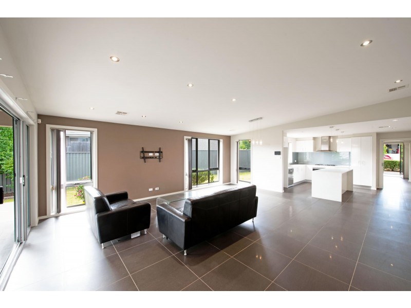 5 Essie Coffey Street, Bonner ACT 2914