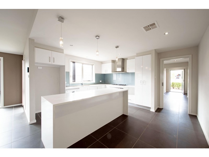 5 Essie Coffey Street, Bonner ACT 2914