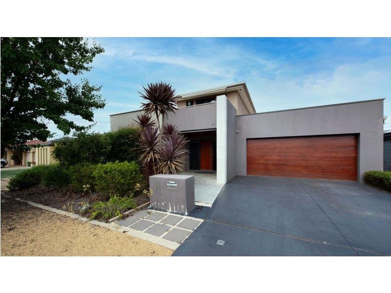 8 Bondfield Street, Gungahlin ACT 2912