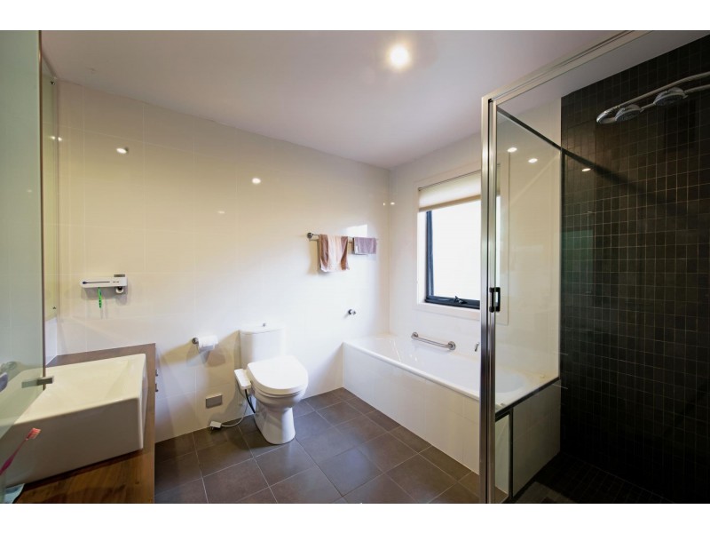 8 Bondfield Street, Gungahlin ACT 2912