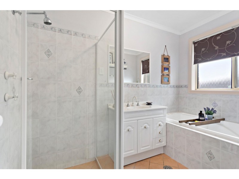 8 Cooloola Street, Amaroo ACT 2914