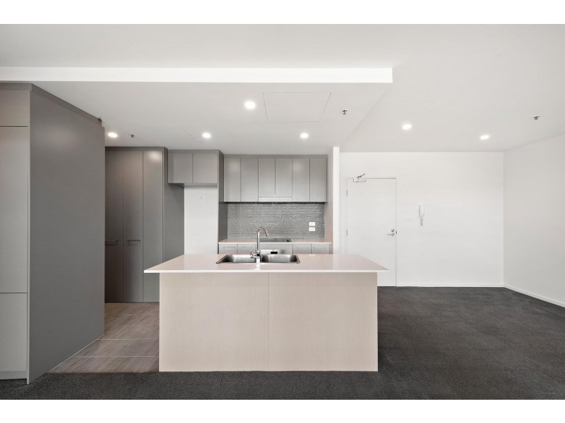 180/7 Irving Street, Phillip ACT 2606