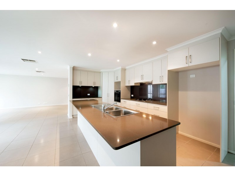 99 Rob Riley Circuit, Bonner ACT 2914