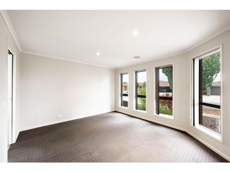 99 Rob Riley Circuit, Bonner ACT 2914