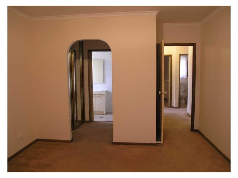 1 Elm Way, Jerrabomberra NSW 2619
