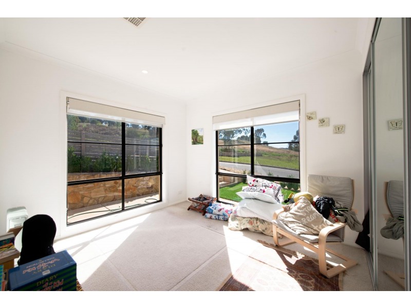 33 Lucy Beeton Crescent, Bonner ACT 2914