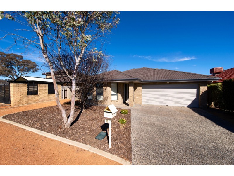 6 Carpentaria Street, Harrison ACT 2914