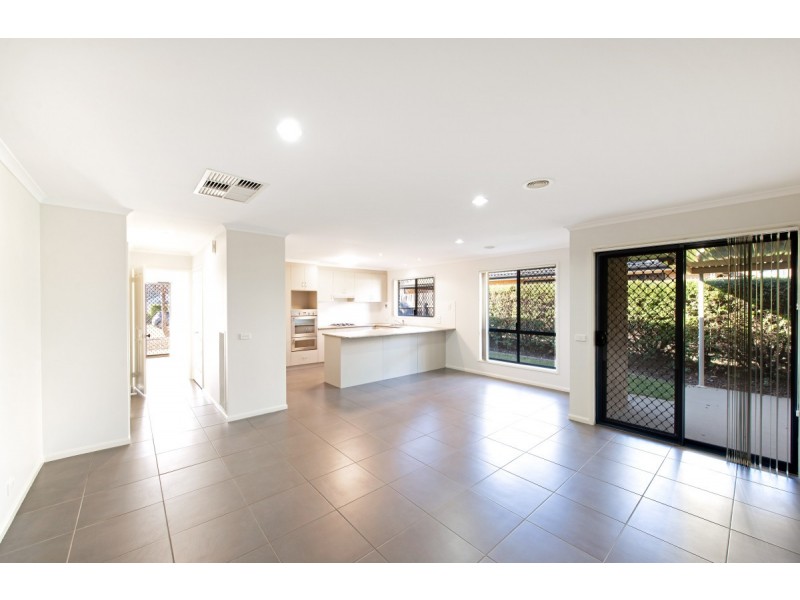 6 Carpentaria Street, Harrison ACT 2914