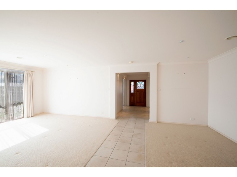2 Whitfield Circuit, Nicholls ACT 2913