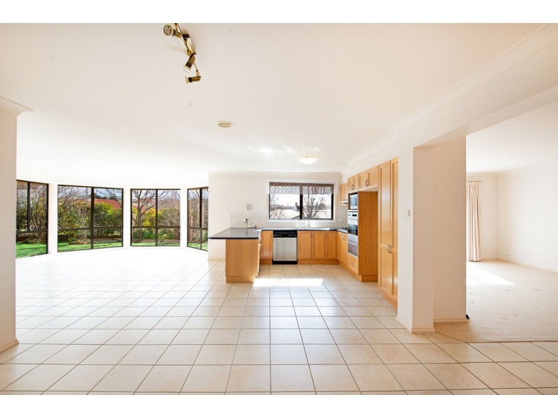 2 Whitfield Circuit, Nicholls ACT 2913