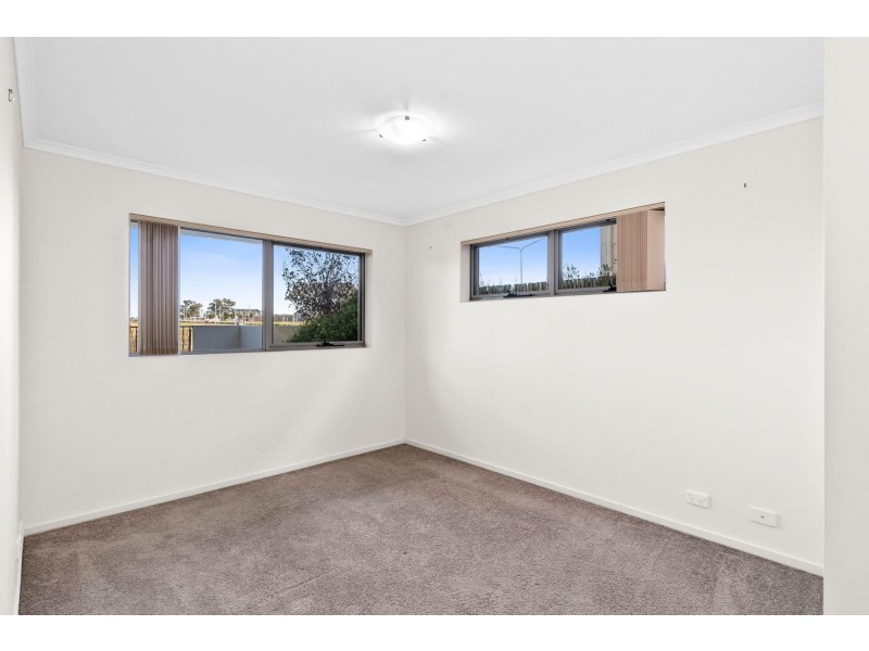 30/75 Elizabeth Jolley Street, Franklin ACT 2913