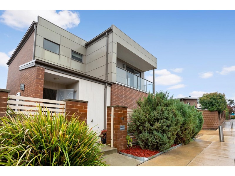14 Bessell Lane, Casey ACT 2913