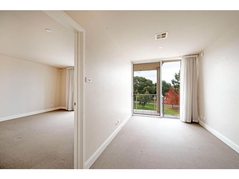 40 Phylis Ashton Street, Gungahlin ACT 2912