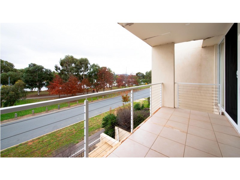 40 Phylis Ashton Street, Gungahlin ACT 2912