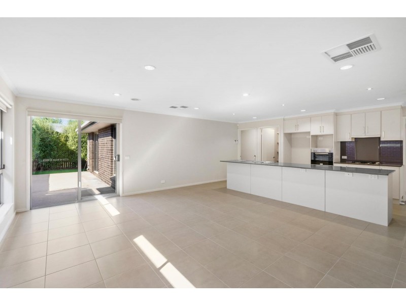 14 Marcus Street, Forde ACT 2914