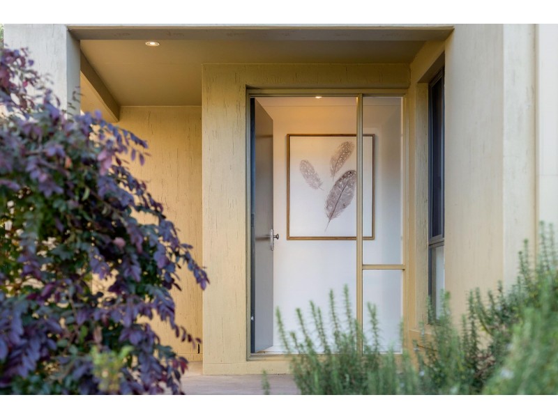 25 Templeton Street, Cook ACT 2614