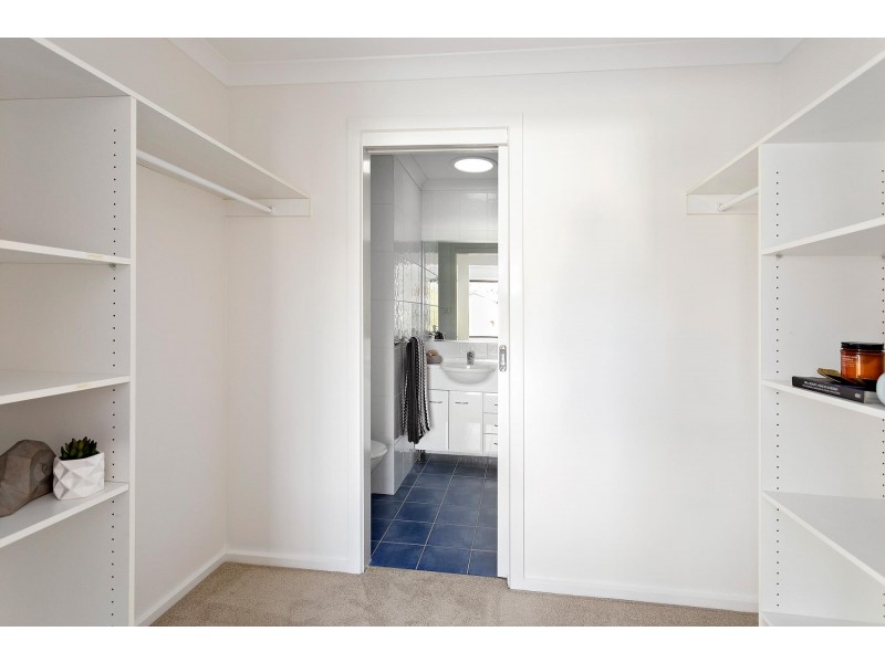 25 Templeton Street, Cook ACT 2614