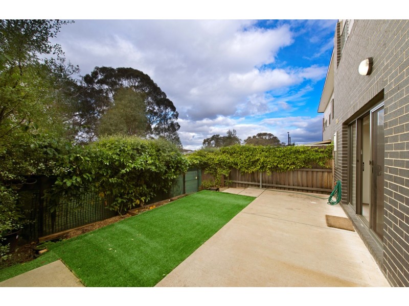 8/4 Annie Douglas Street, Casey ACT 2913