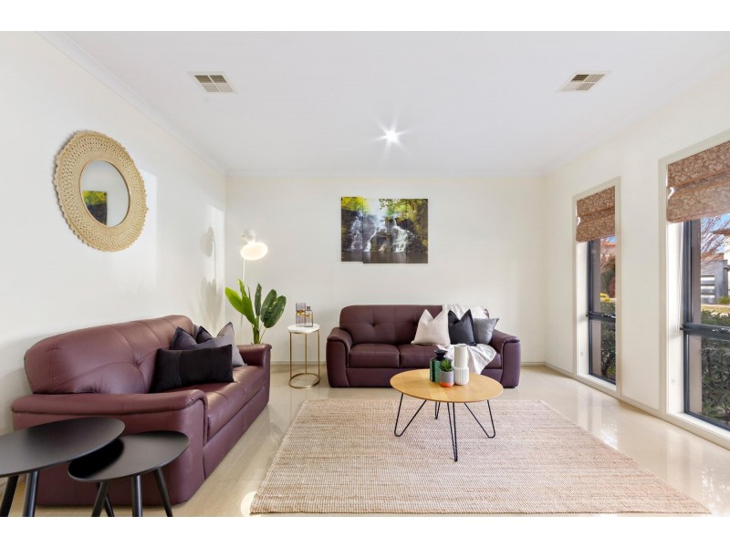 16 Allnutt Crescent, Forde ACT 2914