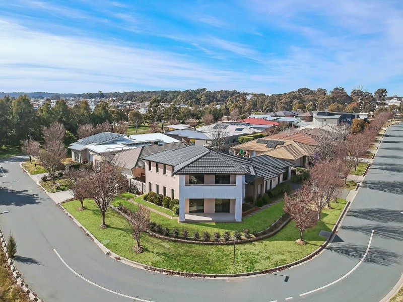 16 Allnutt Crescent, Forde ACT 2914