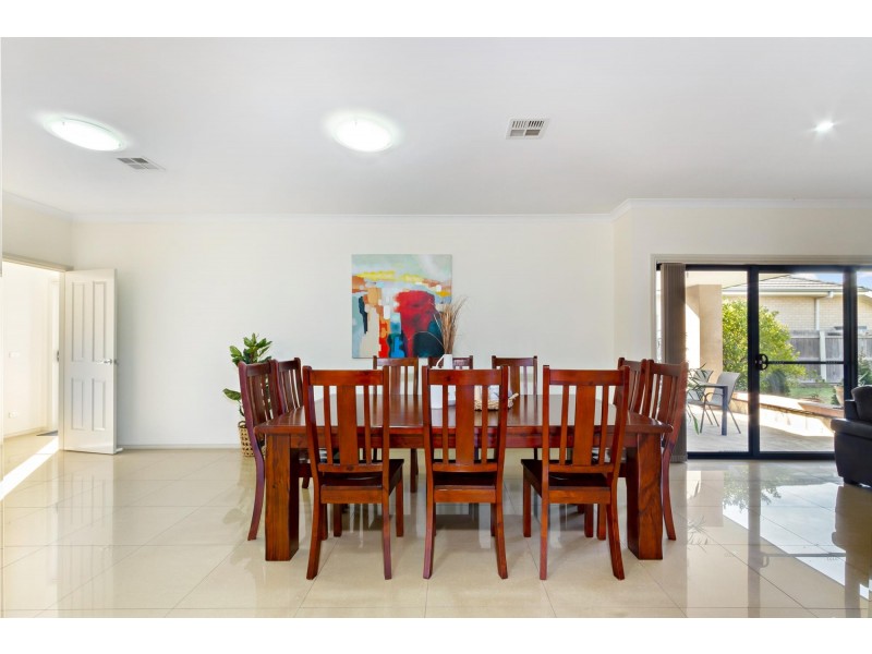 16 Allnutt Crescent, Forde ACT 2914