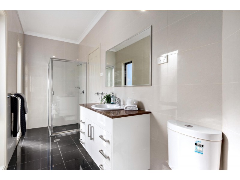 16 Allnutt Crescent, Forde ACT 2914