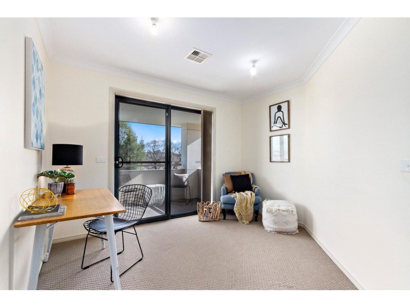 16 Allnutt Crescent, Forde ACT 2914
