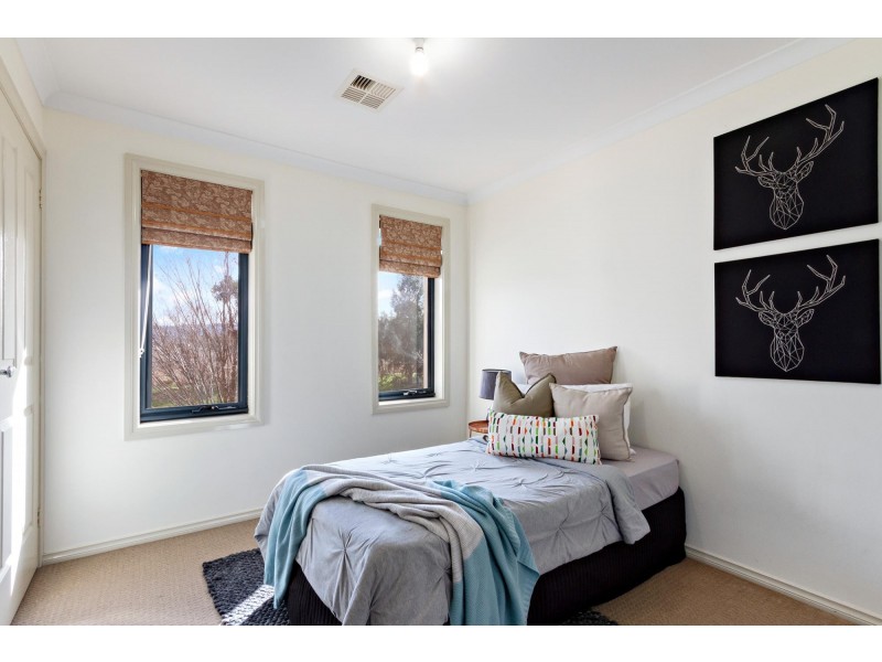 16 Allnutt Crescent, Forde ACT 2914