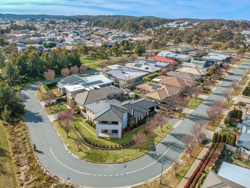 16 Allnutt Crescent, Forde ACT 2914