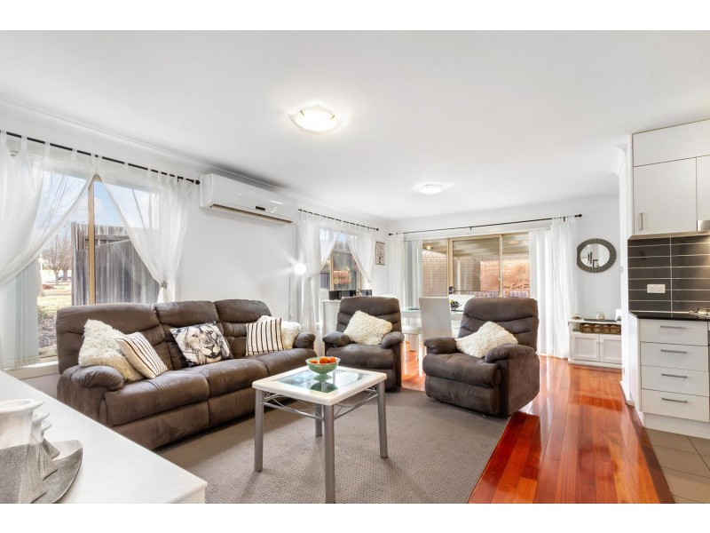 21/7 Loveday Crescent, Casey ACT 2913