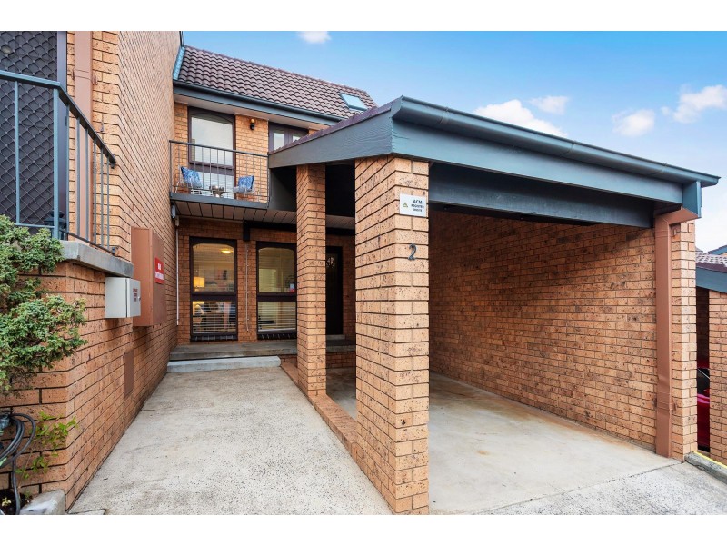 2/12 Nimmitabel Street, Queanbeyan West NSW 2620