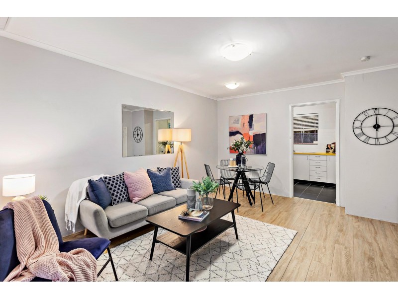 2/12 Nimmitabel Street, Queanbeyan West NSW 2620
